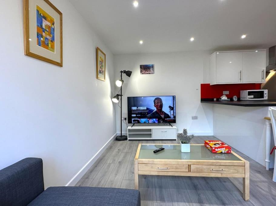 Charming New 2Br Detached House-Central Headington- Wi-Fi, Netflix, Top Location Oxford Esterno foto