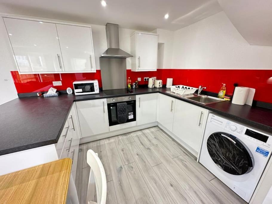 Charming New 2Br Detached House-Central Headington- Wi-Fi, Netflix, Top Location Oxford Esterno foto