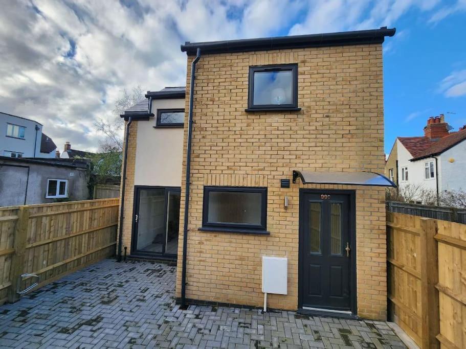 Charming New 2Br Detached House-Central Headington- Wi-Fi, Netflix, Top Location Oxford Esterno foto