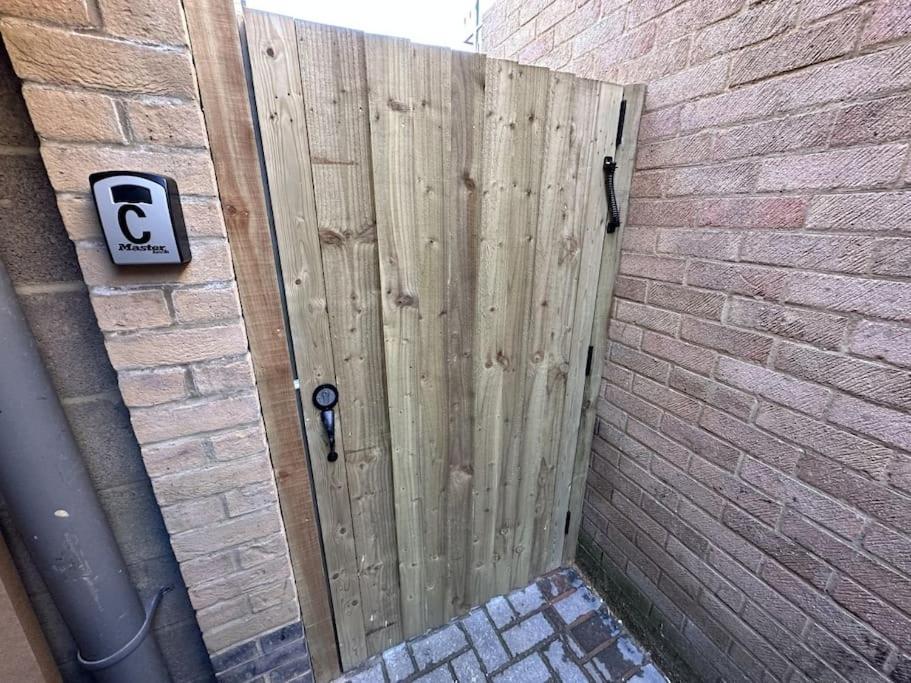 Charming New 2Br Detached House-Central Headington- Wi-Fi, Netflix, Top Location Oxford Esterno foto